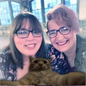 Meet your Posher, Cassandra